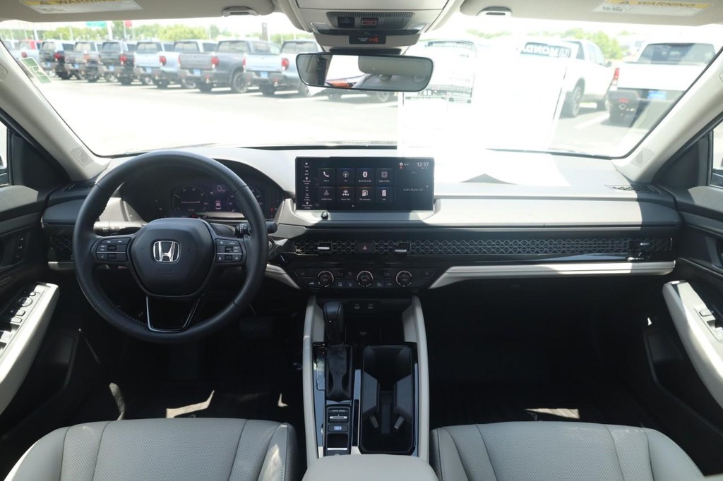 Honda Accord Hybrid Vehicle Image 06