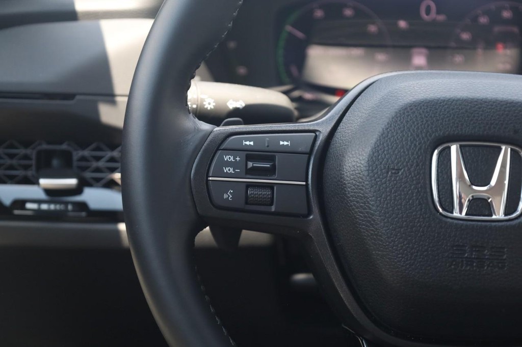 Honda Accord Hybrid Vehicle Image 09
