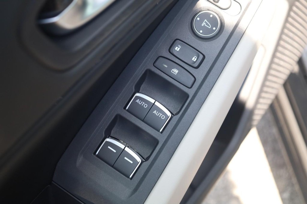 Honda Accord Hybrid Vehicle Image 10