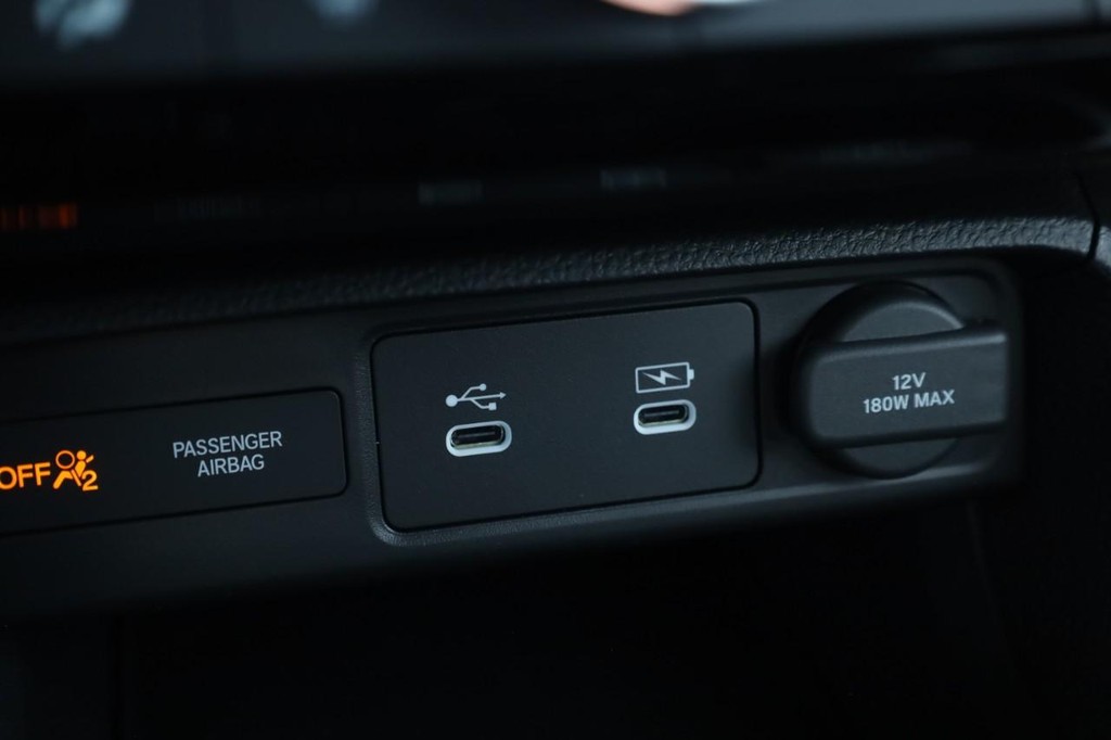 Honda Civic Sedan Hybrid Vehicle Image 16