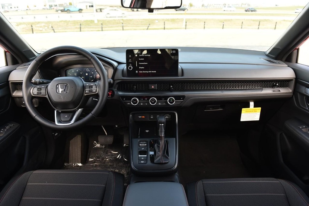 Honda CR-V Hybrid Vehicle Image 07