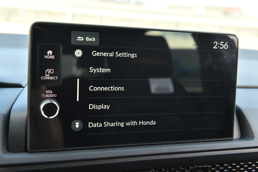 Honda CR-V Hybrid Vehicle Image 14