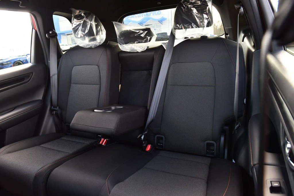 Honda CR-V Hybrid Vehicle Image 24