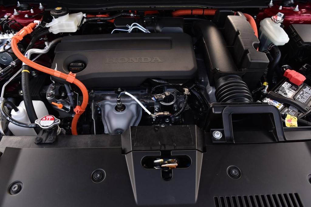 Honda CR-V Hybrid Vehicle Image 29