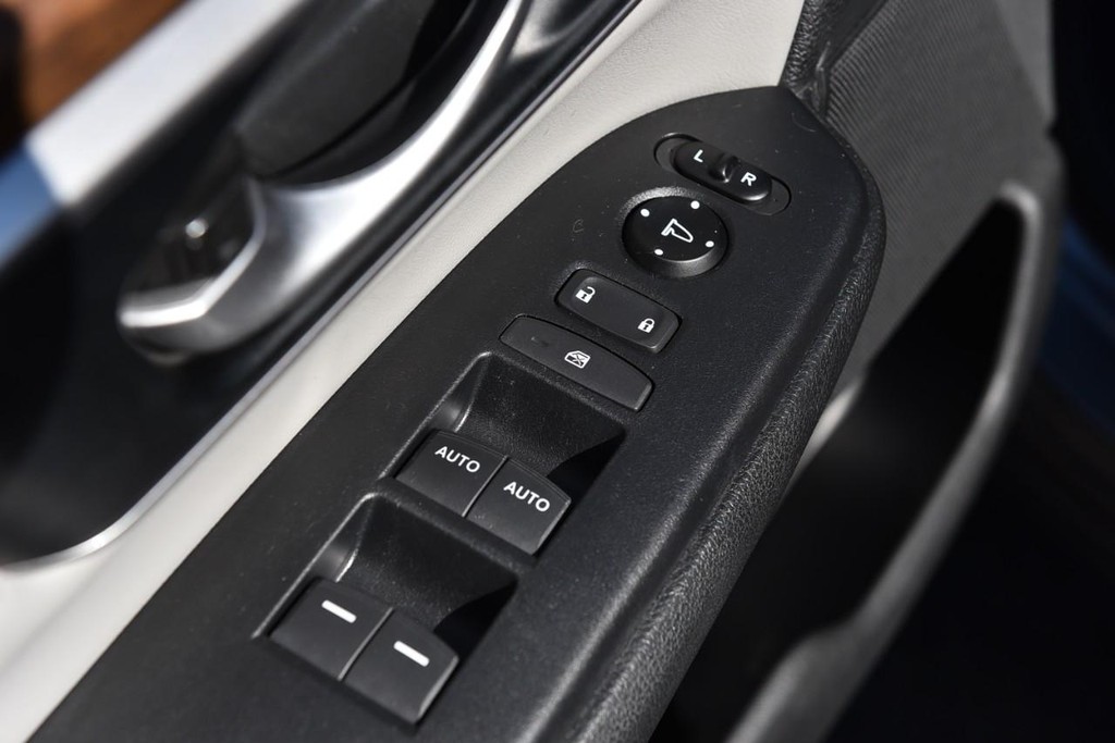 Honda CR-V Vehicle Image 08