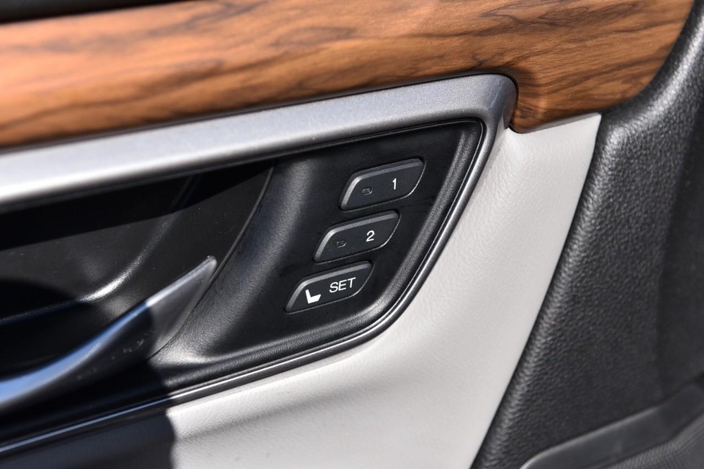 Honda CR-V Vehicle Image 09