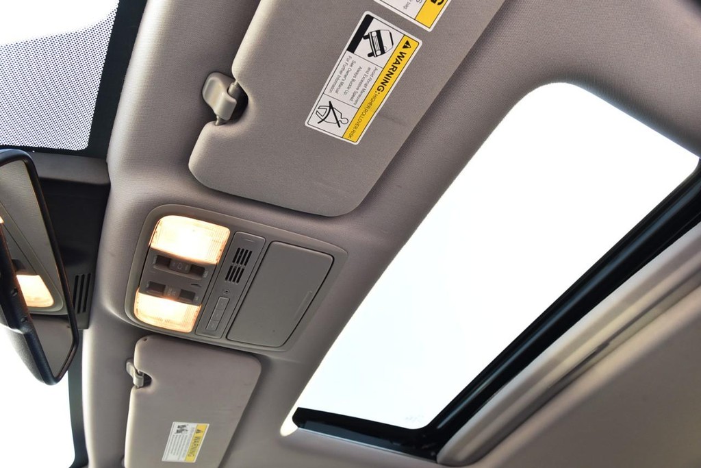 Honda CR-V Vehicle Image 23