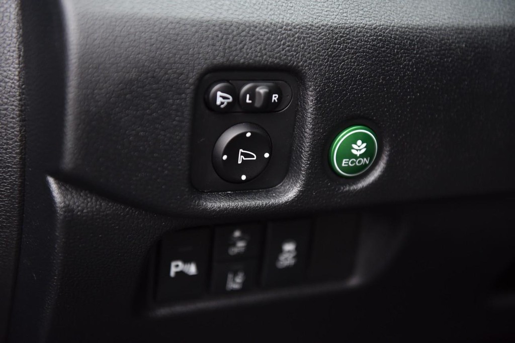 Honda Passport Vehicle Image 12