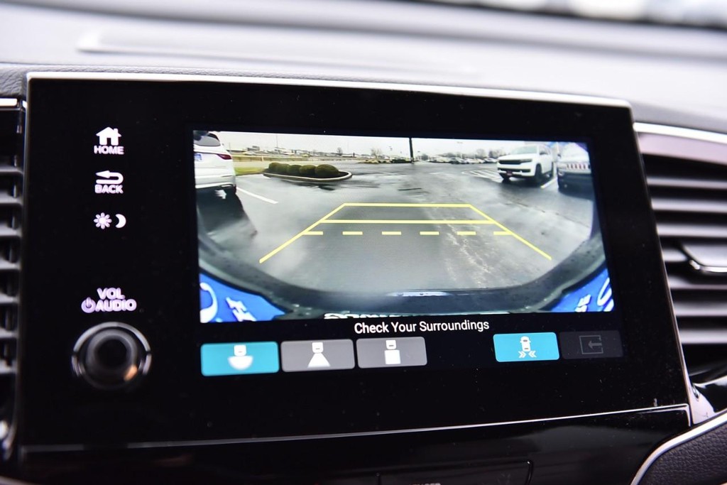 Honda Passport Vehicle Image 14