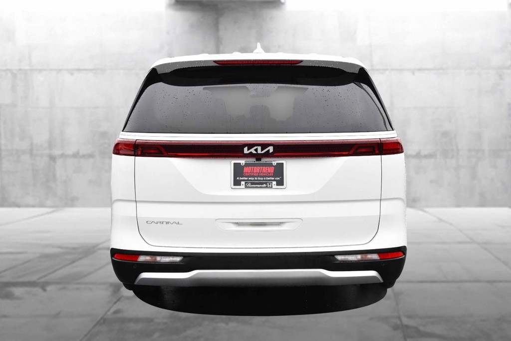 Kia Carnival Vehicle Image 06