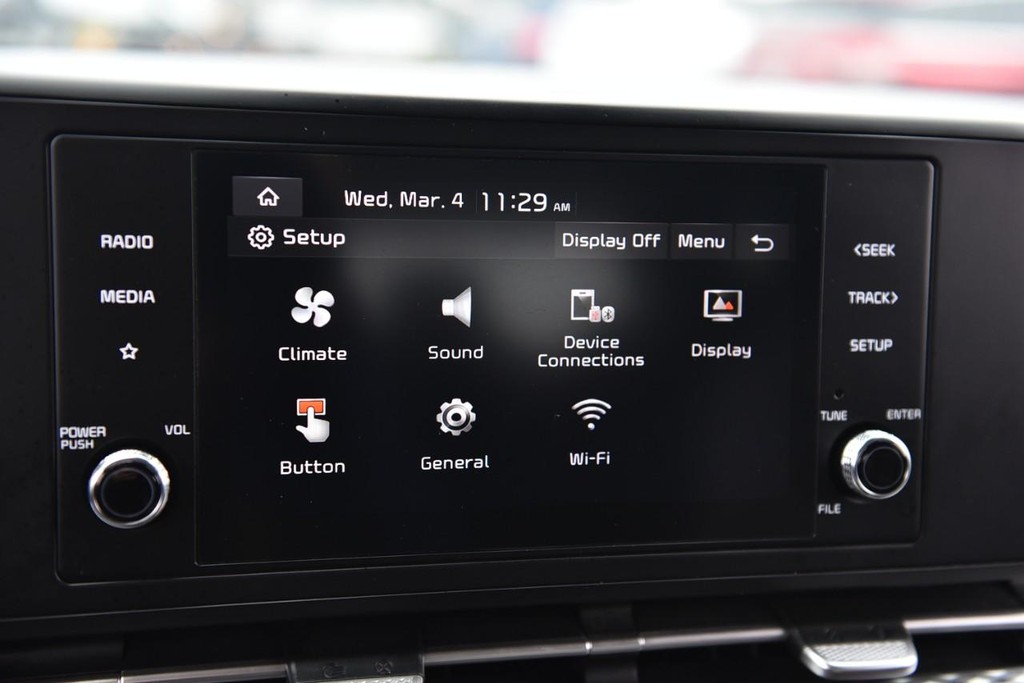 Kia Carnival Vehicle Image 13