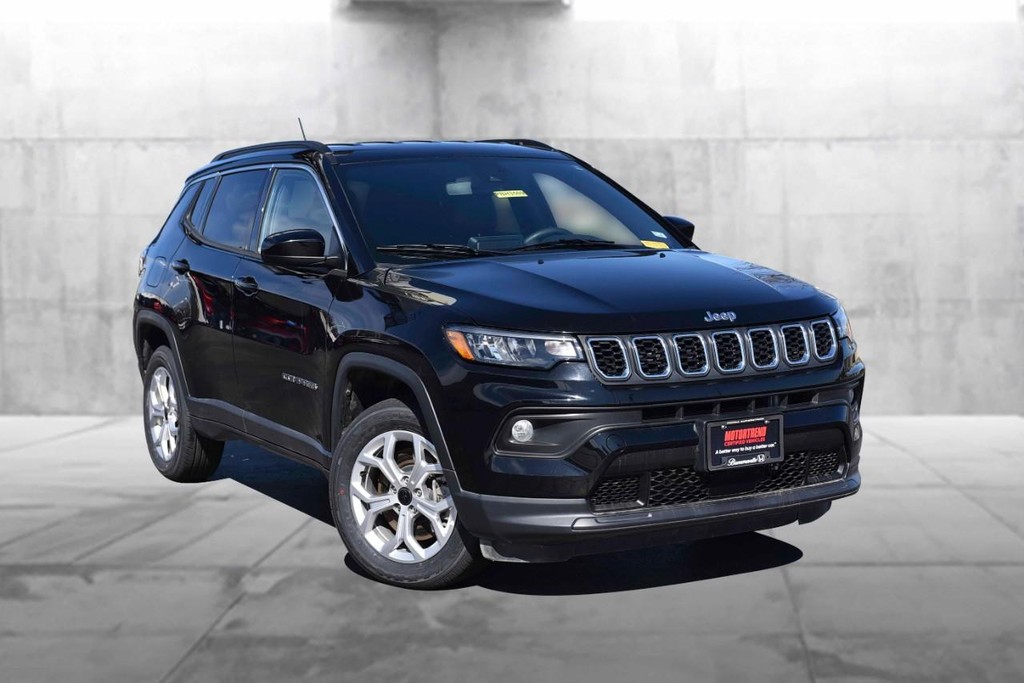 Jeep Compass Vehicle Image 02