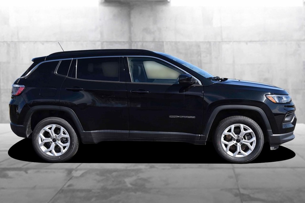 Jeep Compass Vehicle Image 05