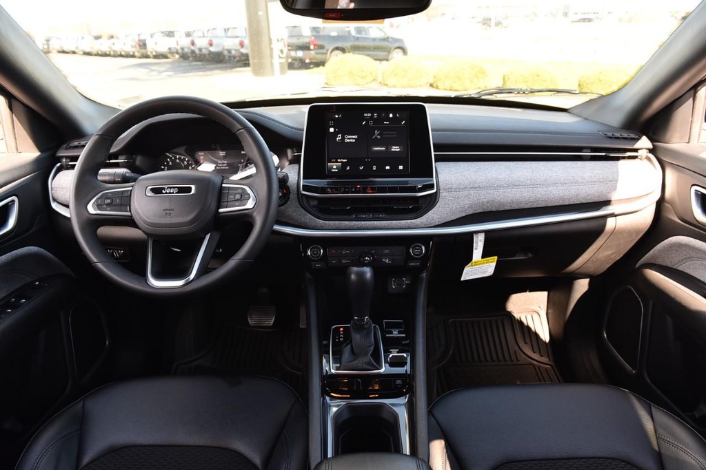 Jeep Compass Vehicle Image 07