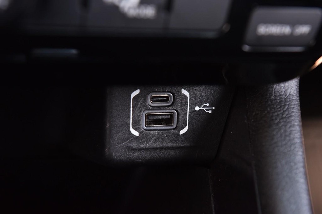 Jeep Compass Vehicle Image 17