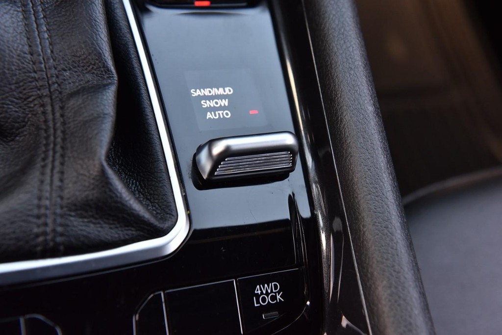 Jeep Compass Vehicle Image 18