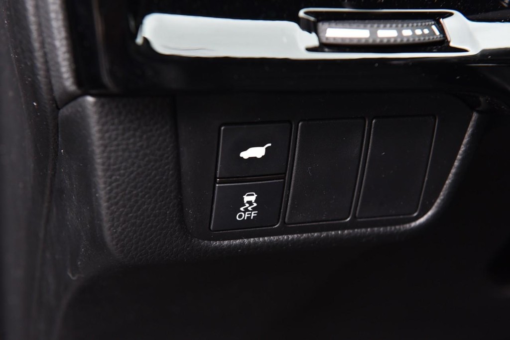 Honda CR-V Vehicle Image 11