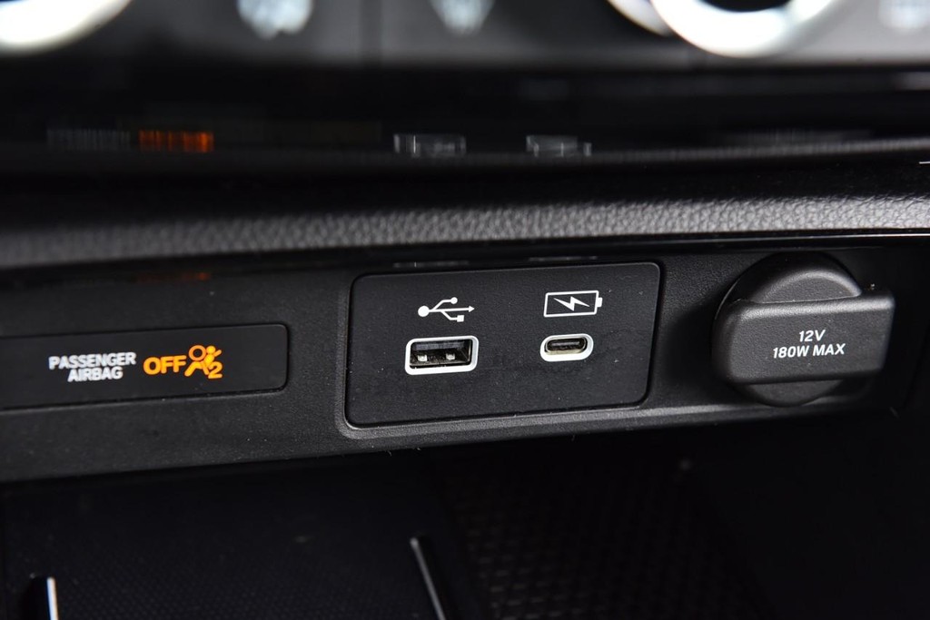 Honda CR-V Vehicle Image 17