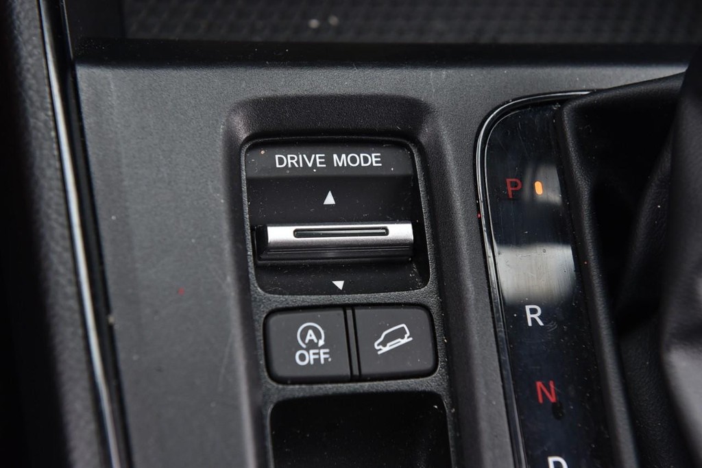 Honda CR-V Vehicle Image 19