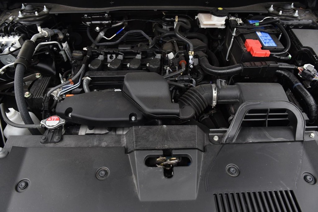 Honda CR-V Vehicle Image 30