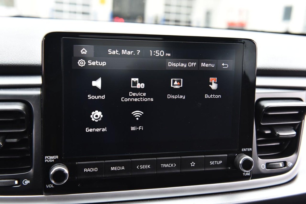 Kia Rio Vehicle Image 12