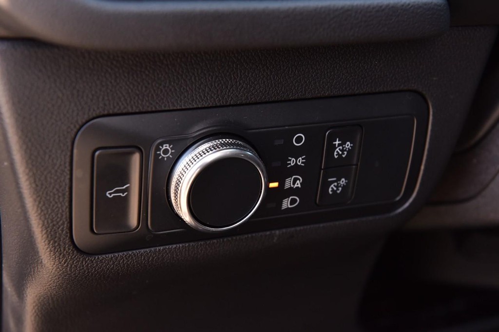 Ford Escape Vehicle Image 10