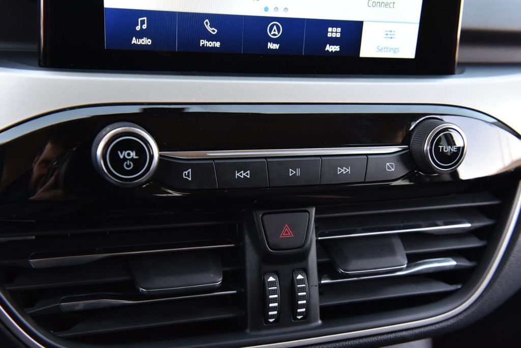 Ford Escape Vehicle Image 14