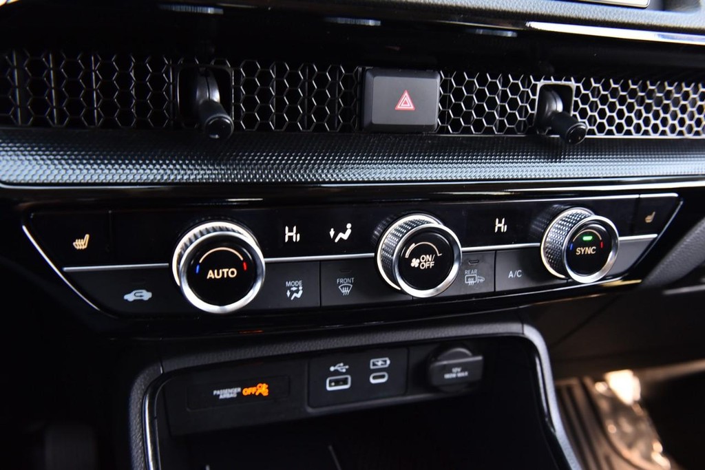 Honda CR-V Vehicle Image 16