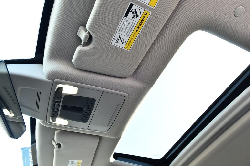 Honda CR-V Vehicle Image 24