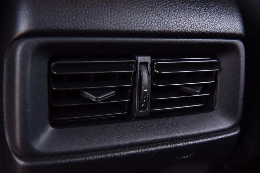 Honda CR-V Vehicle Image 26