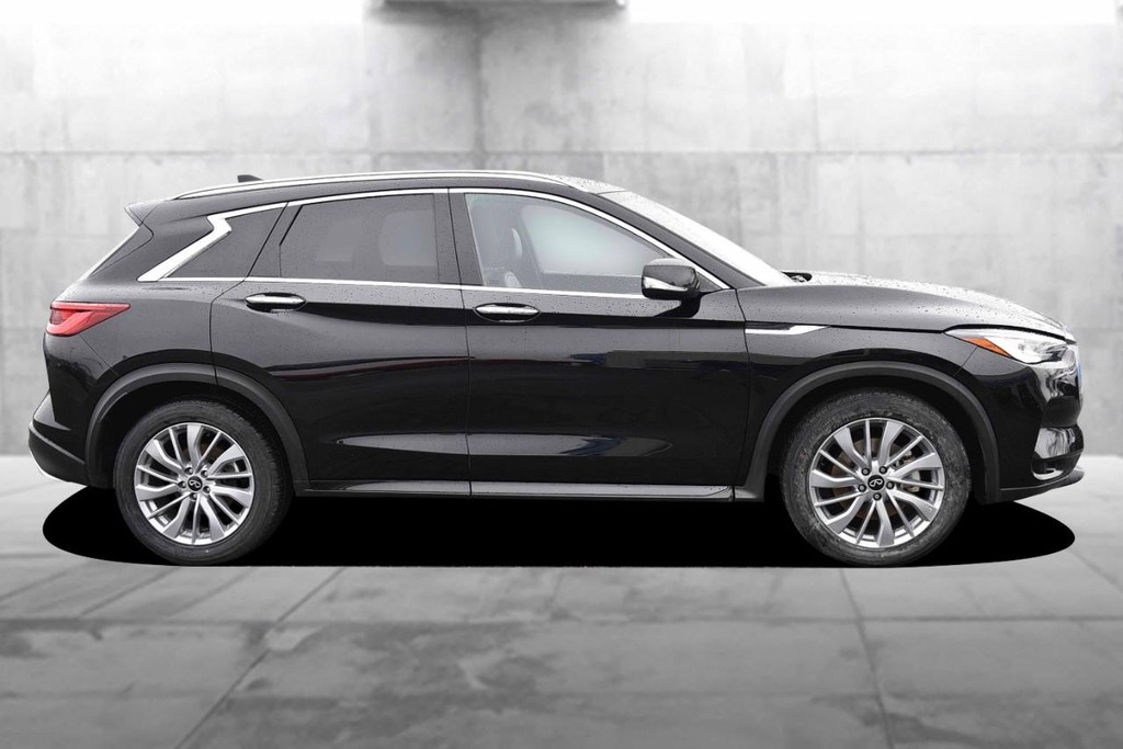 INFINITI QX50 Vehicle Image 04