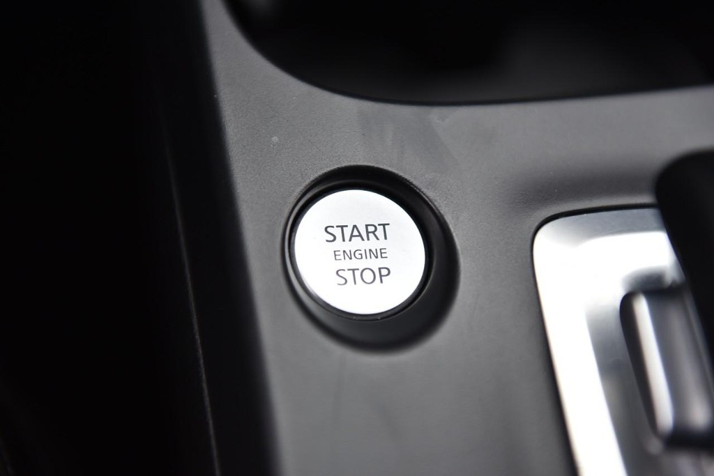 INFINITI QX50 Vehicle Image 16