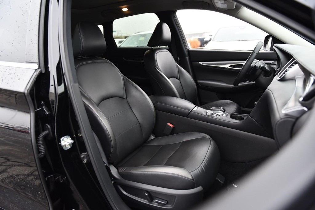INFINITI QX50 Vehicle Image 21