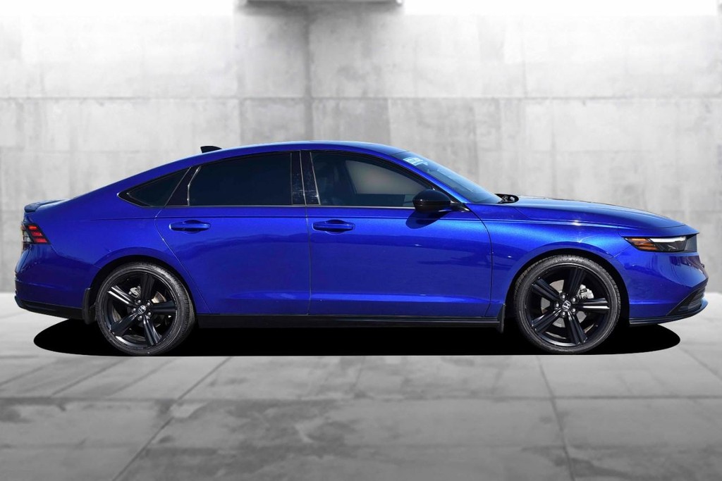 Honda Accord Hybrid Vehicle Image 05