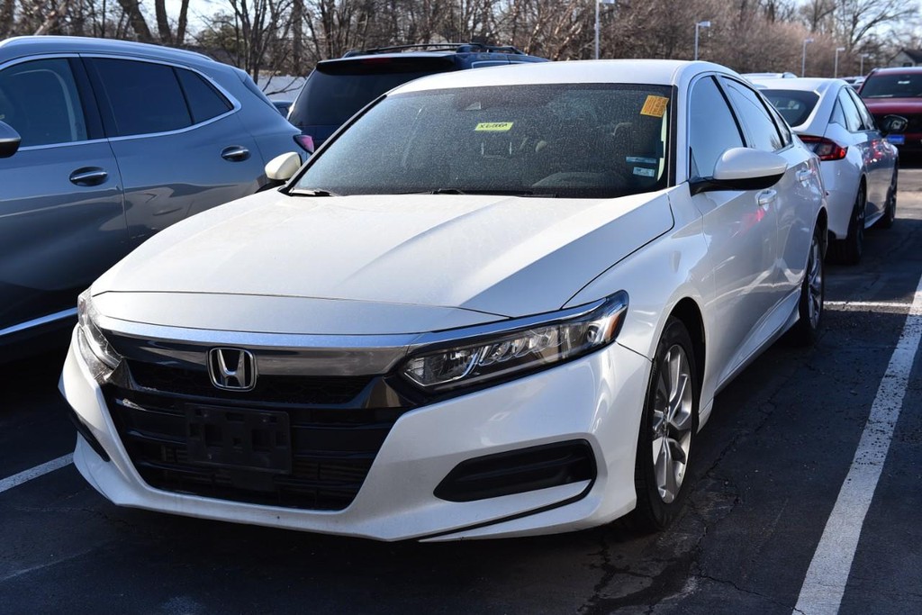 Honda Accord Sedan Vehicle Full-screen Gallery Image 4
