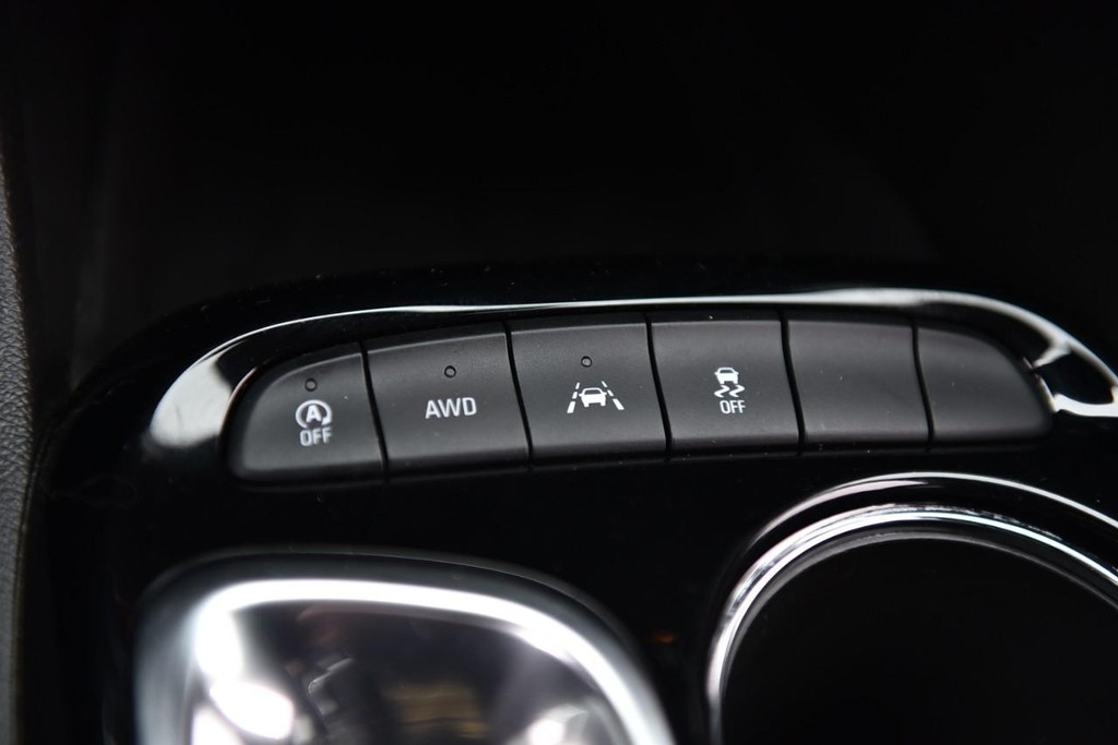 Buick Encore GX Vehicle Full-screen Gallery Image 16