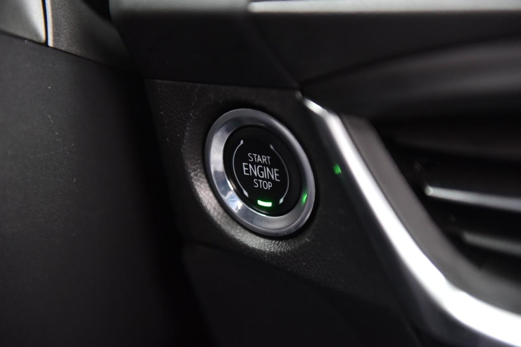 Buick Encore GX Vehicle Full-screen Gallery Image 17