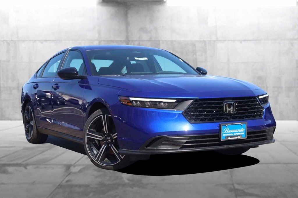 Honda Accord Hybrid Vehicle Image 02