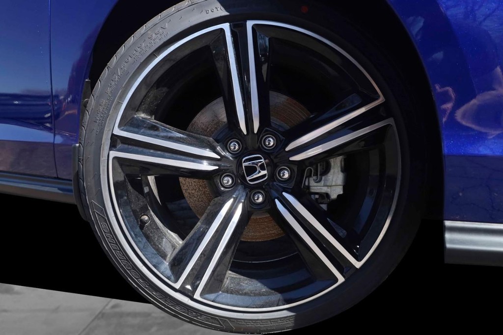 Honda Accord Hybrid Vehicle Image 03