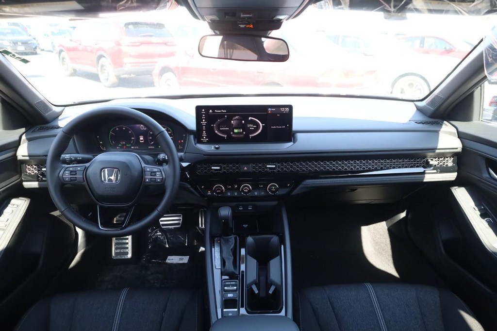 Honda Accord Hybrid Vehicle Image 07