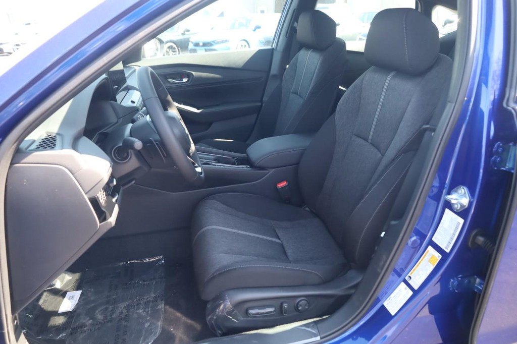 Honda Accord Hybrid Vehicle Image 18