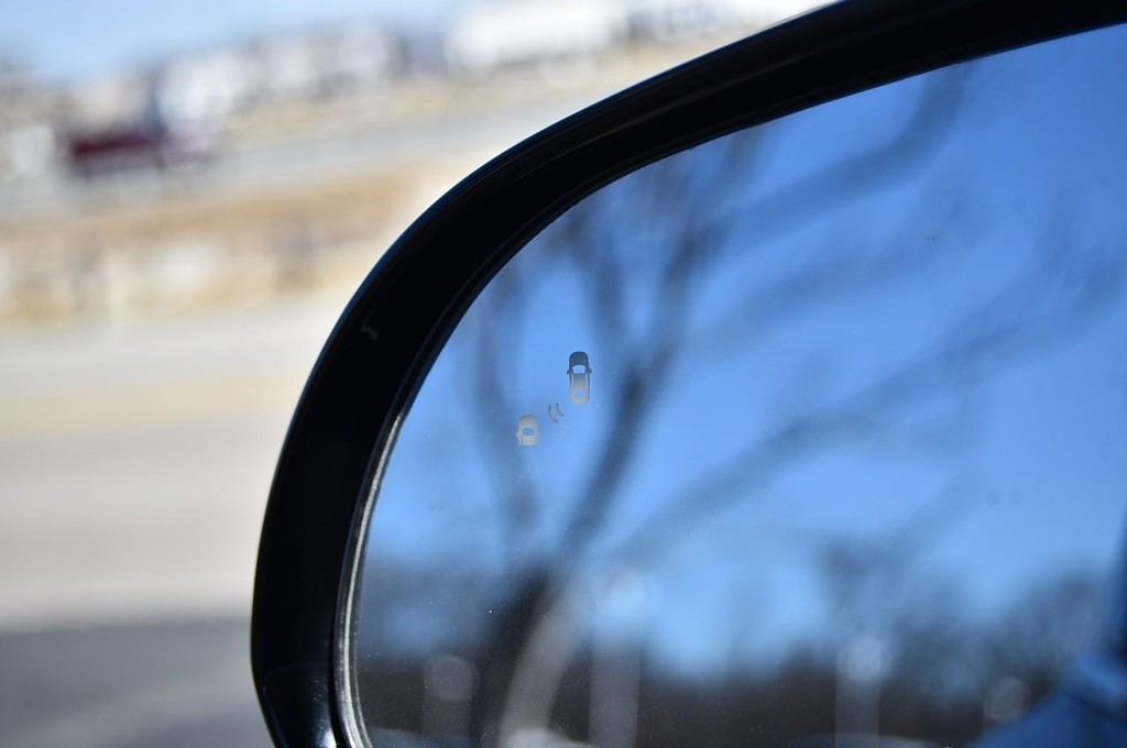 Hyundai Santa Fe Vehicle Image 10