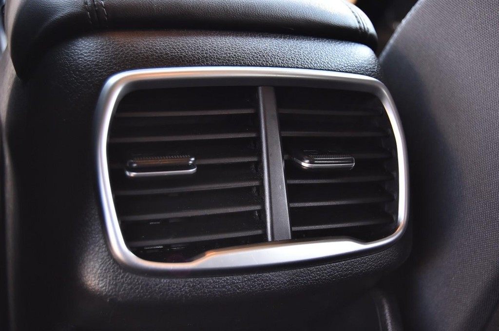 Hyundai Santa Fe Vehicle Image 23