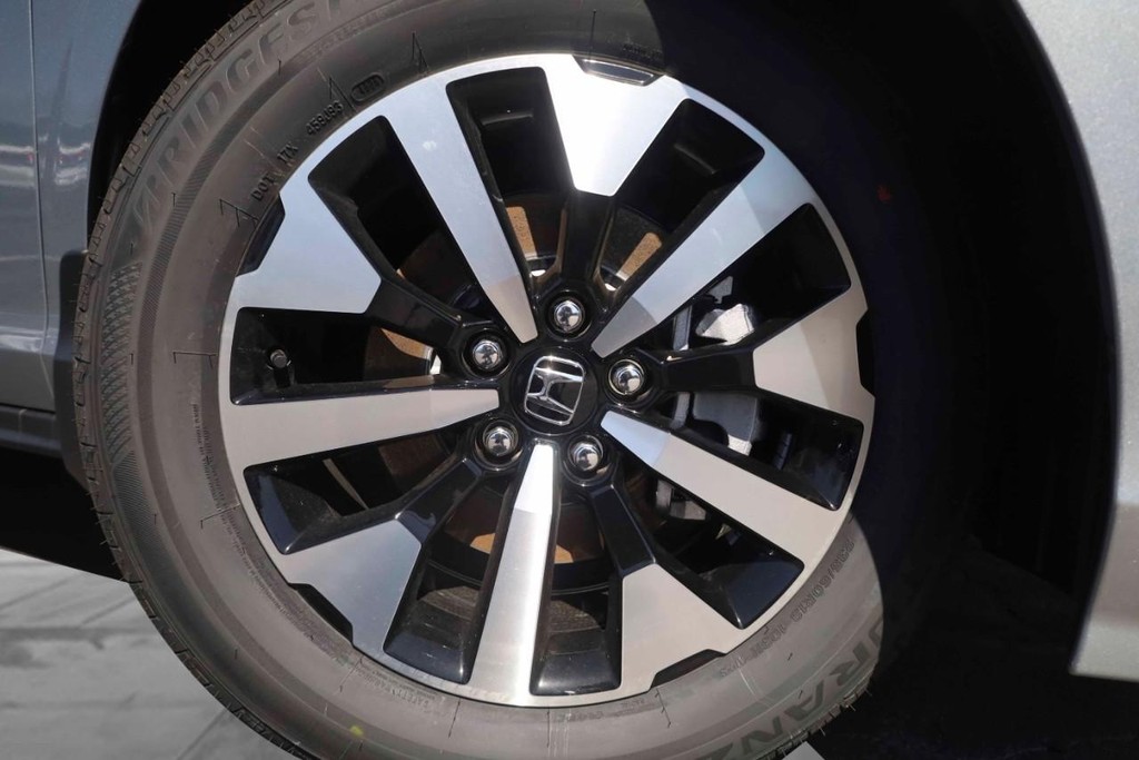 Honda Odyssey Vehicle Image 03