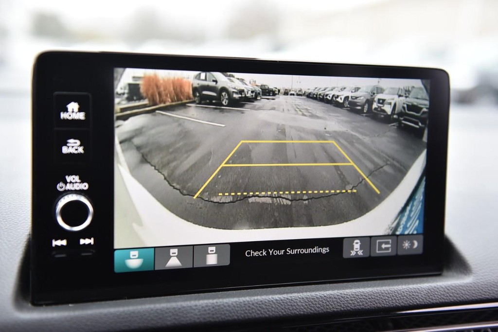 Honda Civic Hatchback Vehicle Image 12