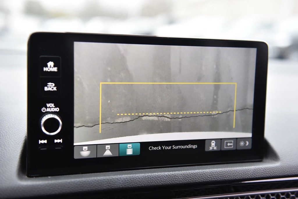 Honda Civic Hatchback Vehicle Image 13