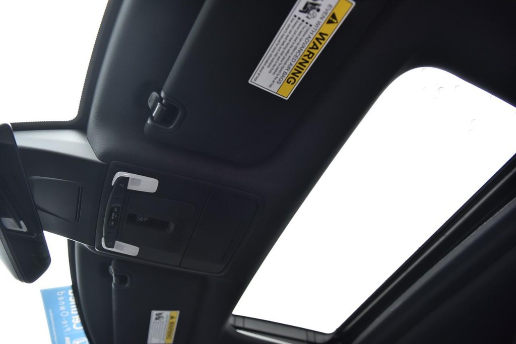 Honda Civic Hatchback Vehicle Image 23