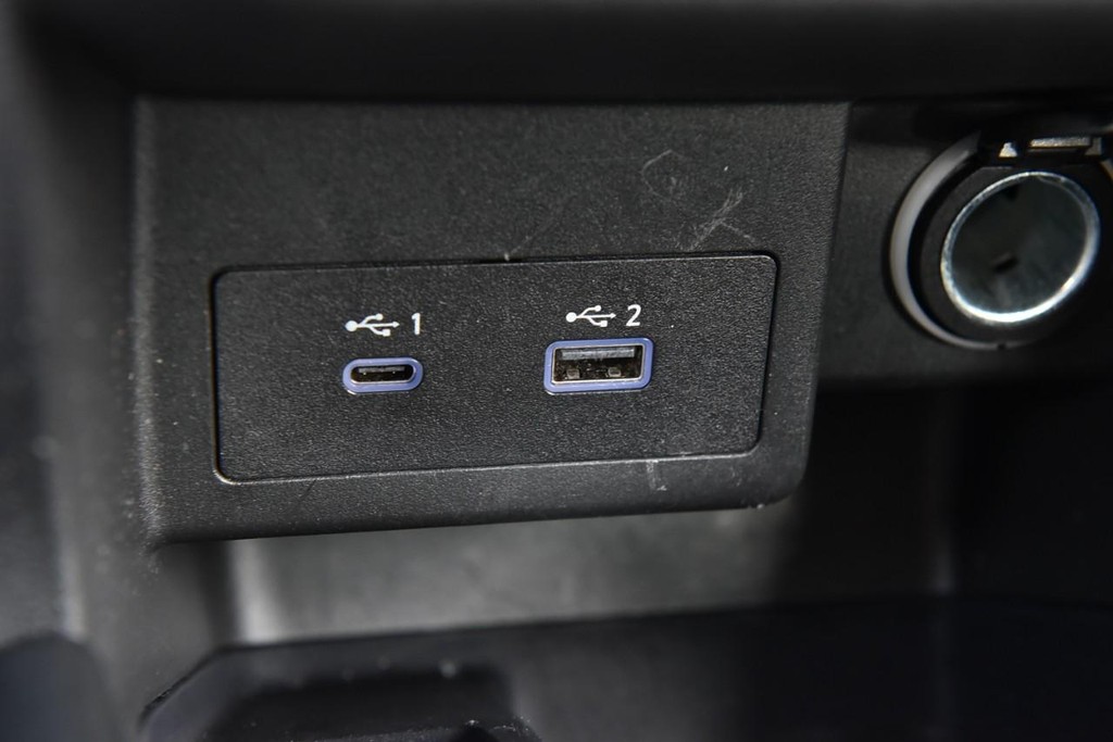 Nissan Kicks Vehicle Image 14