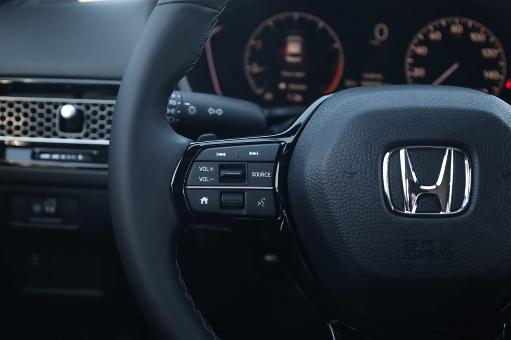 Honda Civic Sedan Vehicle Image 10