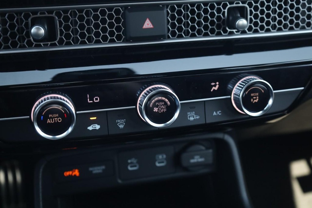 Honda Civic Sedan Vehicle Image 15